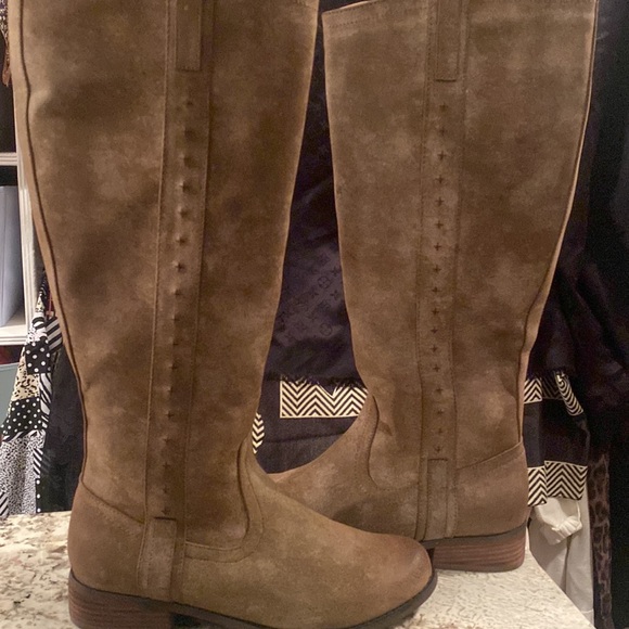 Mia Piper boots size 8 1/2 - Picture 2 of 5